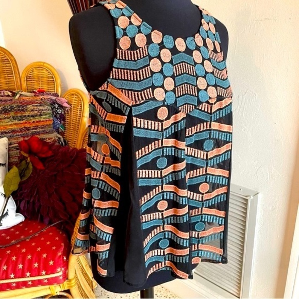 ANTHROPOLOGIE AKEMI + KIN Black Embroidered Loose Top! Stunning! Like new!